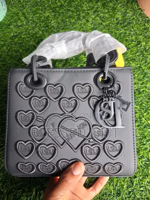 Dior Handbag Mai Girma | Kyakkyawar Jaka Ga Mata