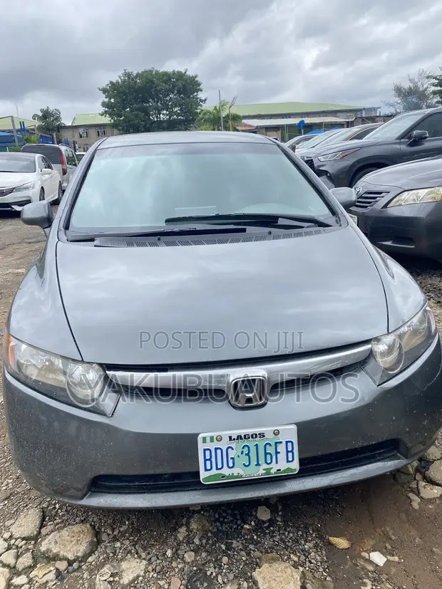 Honda Civic 2007 Gray - 1