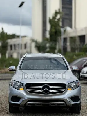Mercedes-Benz GLC300 2017 Silver
