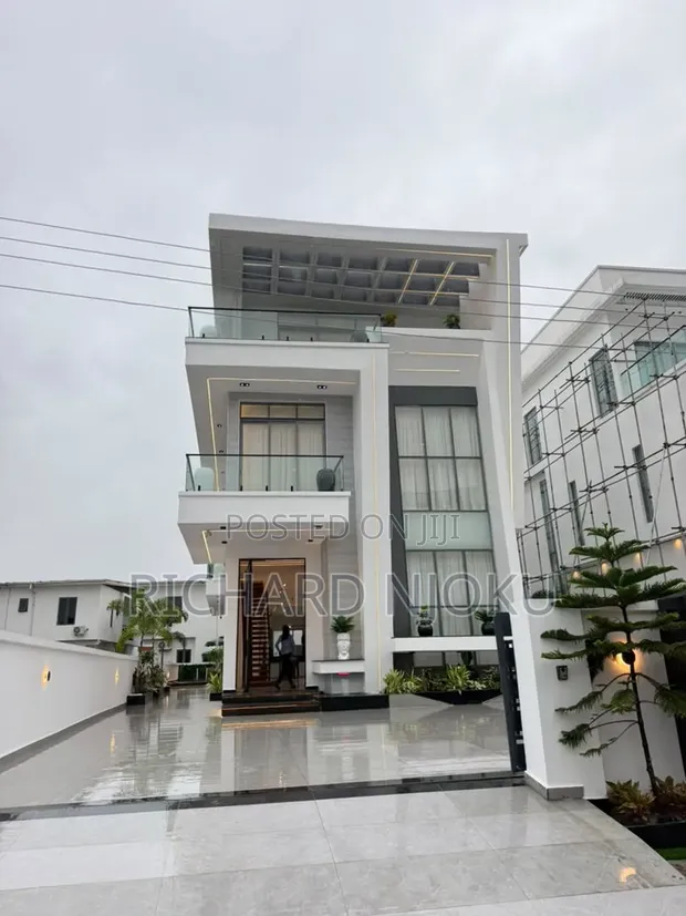 5-Bedroom Duplex for Sale in Osapa London - 1