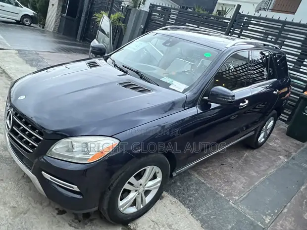 2015 Mercedes-Benz ML350 4MATIC SUV - 1