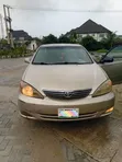 Toyota Camry 2004 Gold - 1