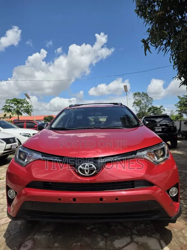 2016 Toyota RAV4 LE Red - 1