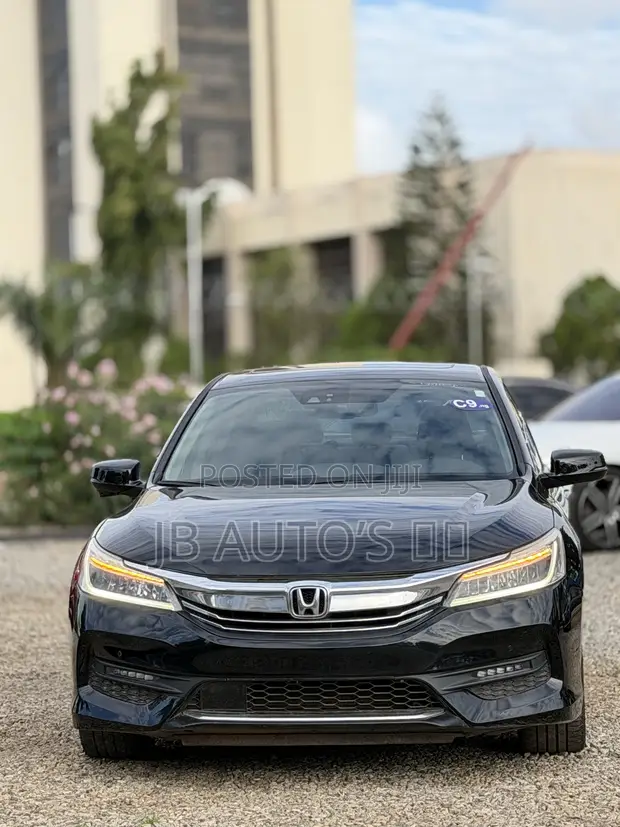2017 Honda Accord Touring V6 Sedan - Wadda Akawo - 1
