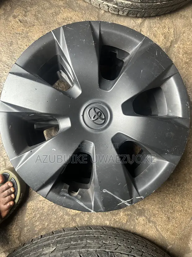 16" Wheel Covers for Toyota Camry (Used) - 1