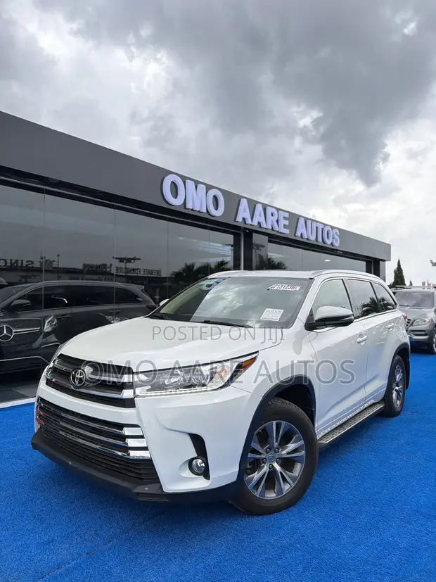 2015 Toyota Highlander XLE - Foreign Used - 1