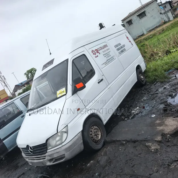 Mercedes-Benz Sprinter 2004 Bus Mai Amfani Da Diesel - 1