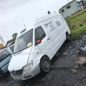 Mercedes-Benz Sprinter 2004 Bus Mai Amfani Da Diesel