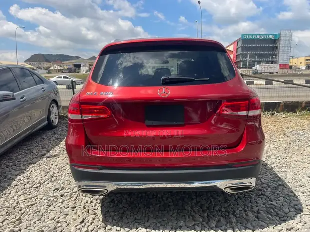 Mercedes-Benz GLC-Class 2016 Burgundy - 1