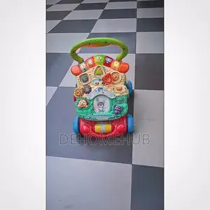 Mai Dorewa Tokunbo Baby Activity Walker - An Yi Amfani Da Shi Kadai