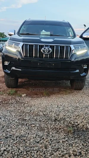 Toyota Land Cruiser Prado 2018 Black