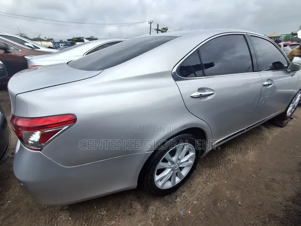 Lexus ES 350 2012 Silver - 1