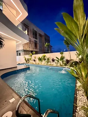 5 Bedroom Duplex with Elevator in Osapa London