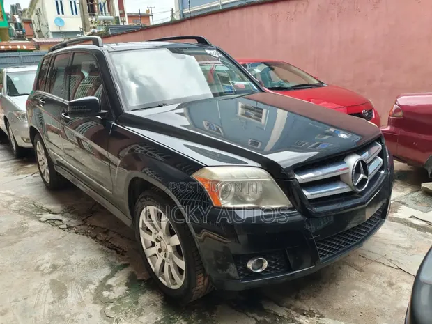Mercedes-Benz GLK-Class 2011 Black - 1