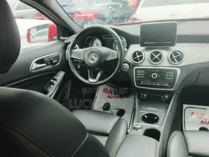 Mercedes-Benz GLA 250 2016 Red