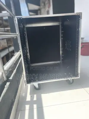 12U Mai Nauyi Mai Girma Akwatin Amp na Audio Mai Girgiza Tare da Tayoyi