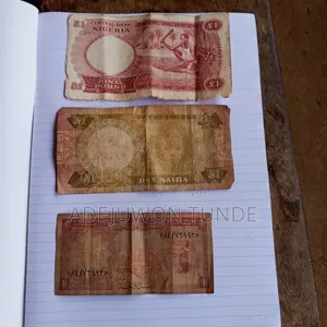 Old Nigerian 1 Pound 1967 & 1 Naira Notes + Saudi 1 Riyal