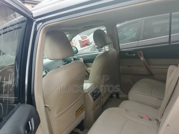 Toyota Highlander 2009 Black - 1
