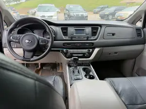 Kia Sedona L 2016 Black
