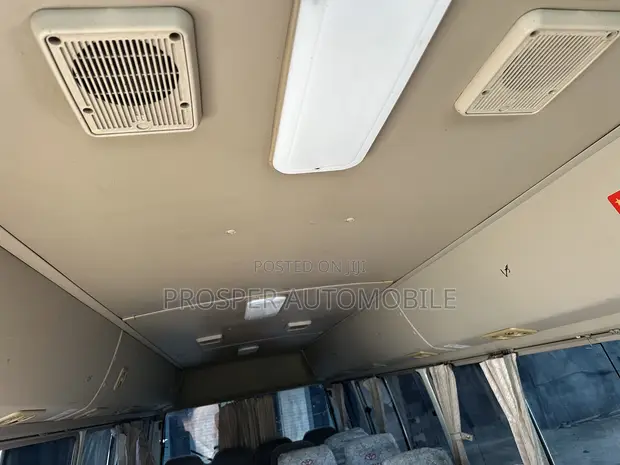 Toyota Coaster Bus 2017 Fari - 1