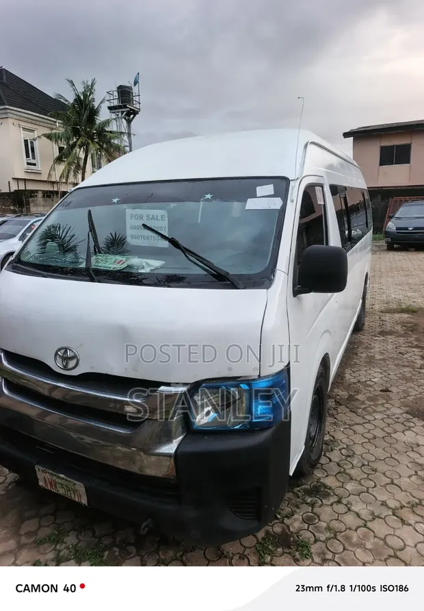 Toyota Sienna Manual - 1