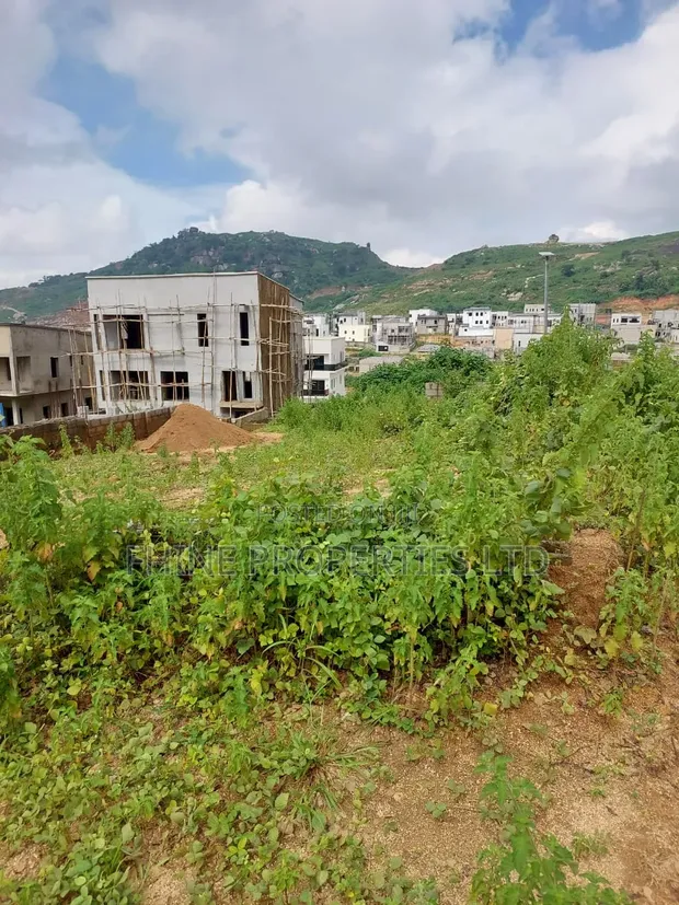 Filin 300sqm Mai Dama don Siyarwa, Katampe Extension - 1
