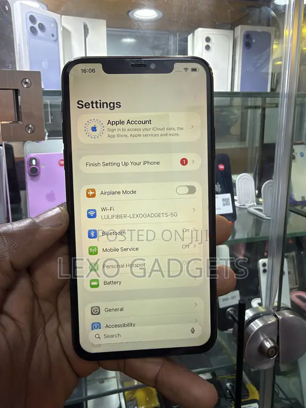 Apple iPhone 11 Pro Max 64GB Gray - 1