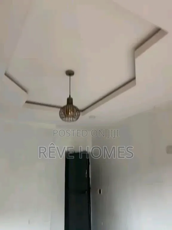 Dakin Kwano na Kawaici don Hayarwa a Akoka, Yaba - 1