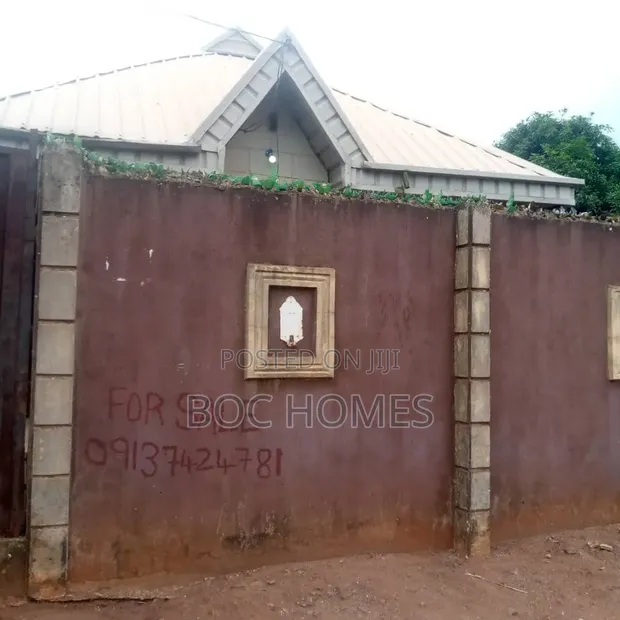Bungalow mai dakuna 2 don siyarwa a Agbara-Igbesan - 1