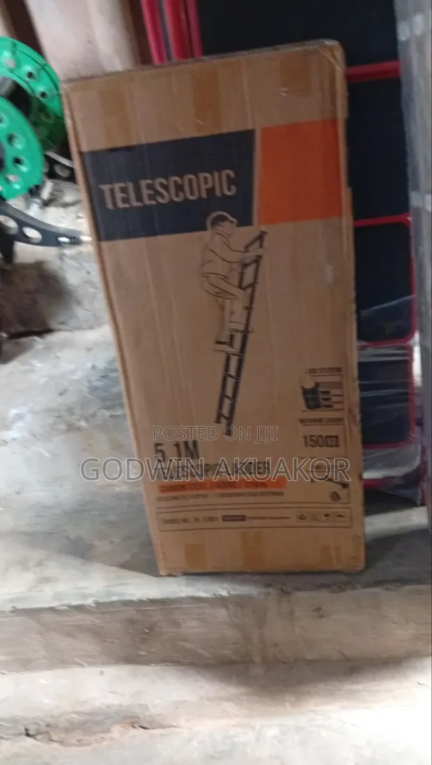 Upstrong 5.1m Telescopic Stainless Steel Ladder - 1