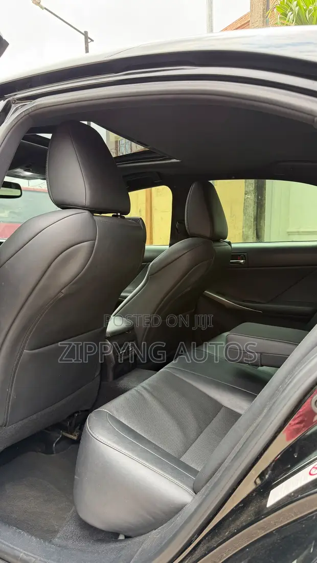 2015 Lexus IS 350 AWD Black - 1