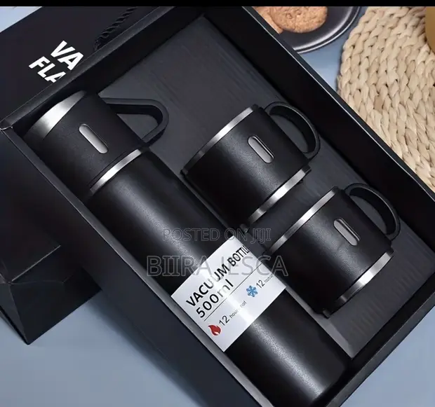 3-in-1 Trendy Vacuum Flask (Black, 700ml) - 1