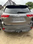 2017 Toyota Highlander SE 4x4 V6 SUV - Gray - 2