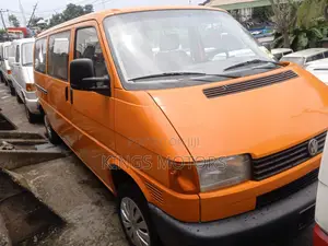 Volkswagen Transporter T4 Bus 2007 Orange
