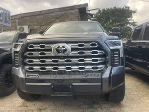 2023 Toyota Tundra Black