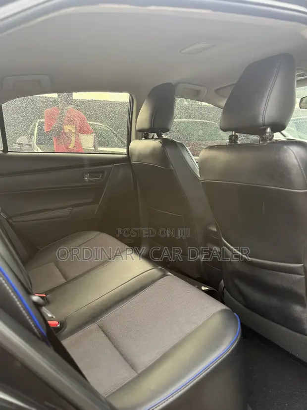 2017 Toyota Corolla SE Special Edition Sedan - 1