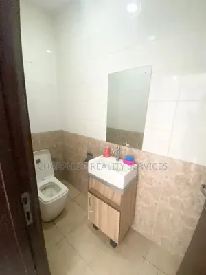 Gidan Zamani Mai Dakuna 3 Don Siyarwa, Lekki Phase 1
