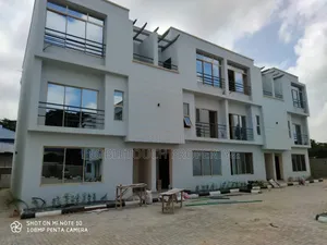3-Bedroom Duplex Don Sayi a Ikeja GRA, Lagos