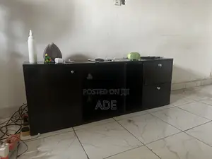 TV Stand da Ergonomic Office Desk