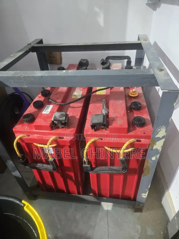 Index Inverter Batteries (Amfani) tare da Rack - 1