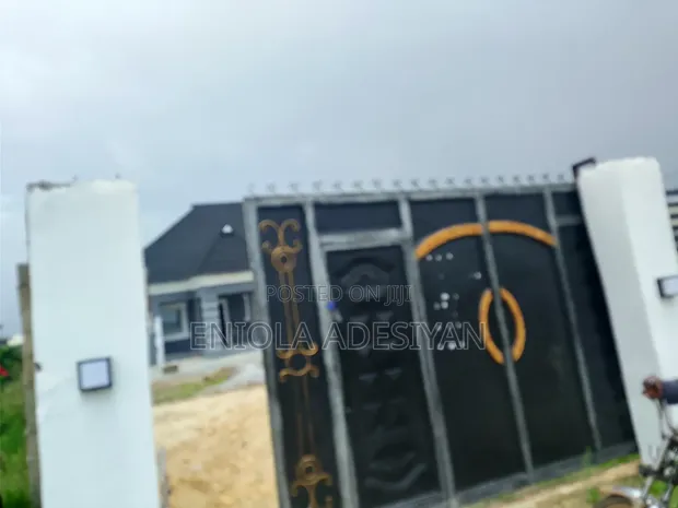 2 Bedroom Bungalow for Rent in Gorpa, Igbogbo - 1