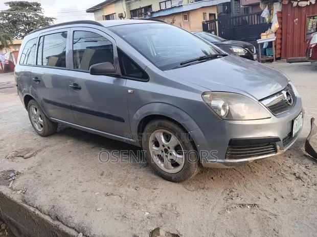 Opel Zafira 2008 Silver - 1