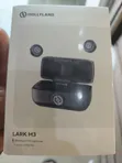Hollyland Lark M3 Wireless Microphone System - 2