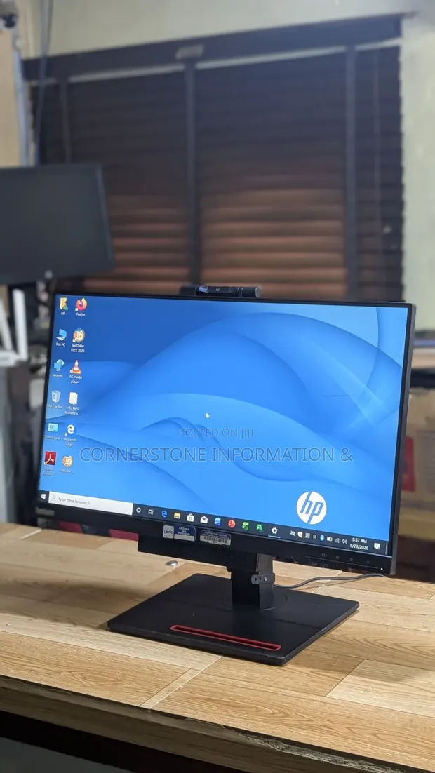 Lenovo 23.8" ThinkCentre Tio24gen4 Monitor - 1