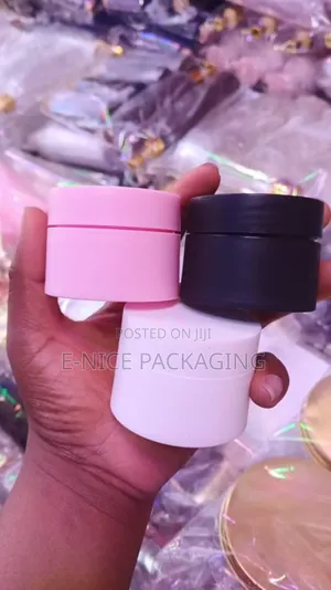 Babban Kwalin Cream na Fata na Gram 30