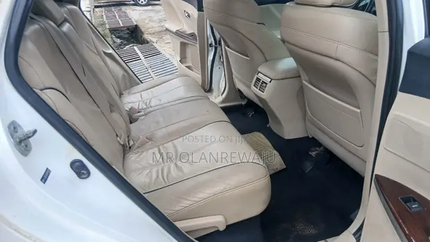 Toyota Venza 2010 Fari - 1