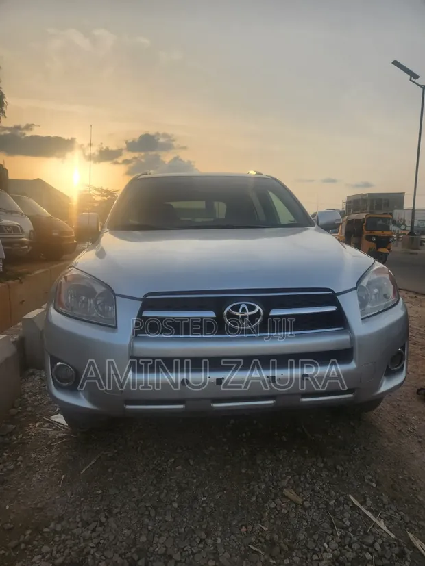 Toyota RAV4 2008 Silver - 1