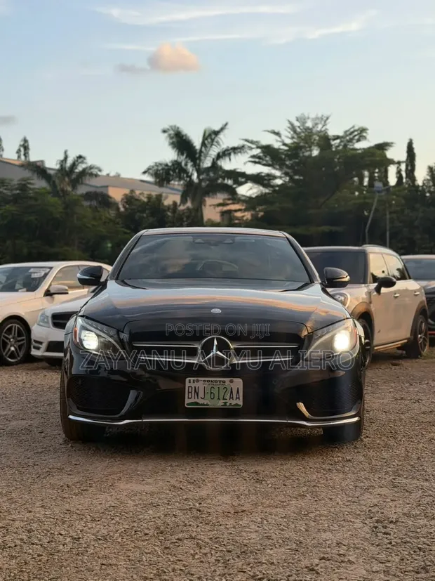 Mercedes-Benz C400 4Matic AWD Sedan 2015 Black - 1