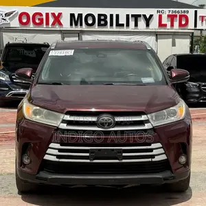 Toyota Highlander XLE 2017 Maroon