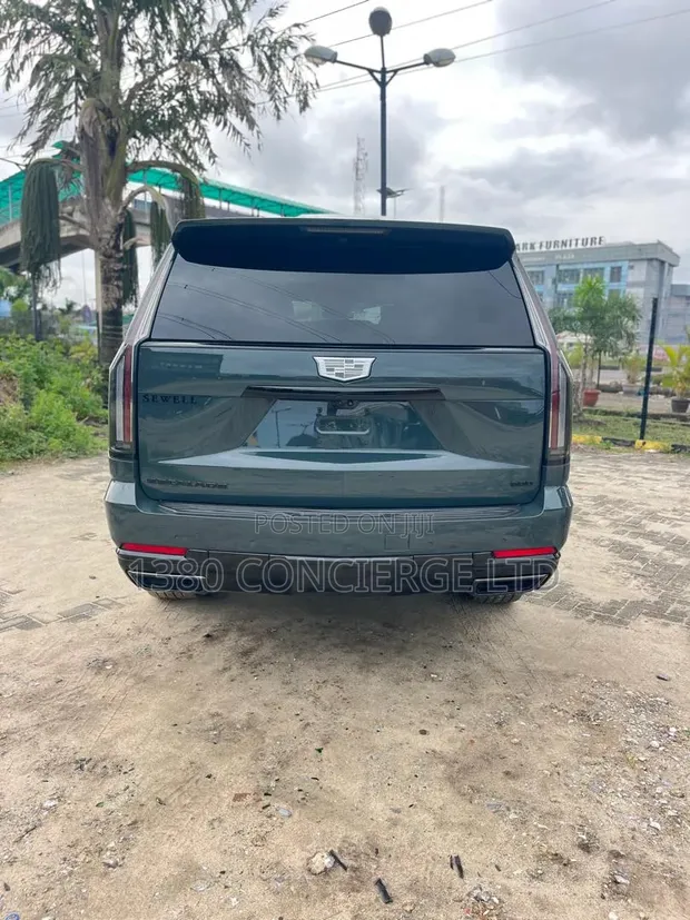 Cadillac Escalade Platinum Luxury 4WD 2026 - 1